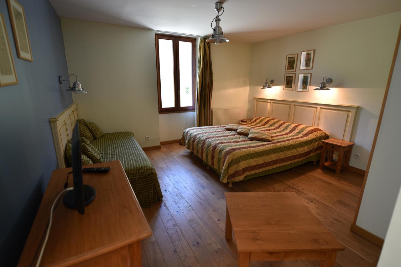 Les Lodges Du Lac Saint-Alban-de-Montbel Quarto foto